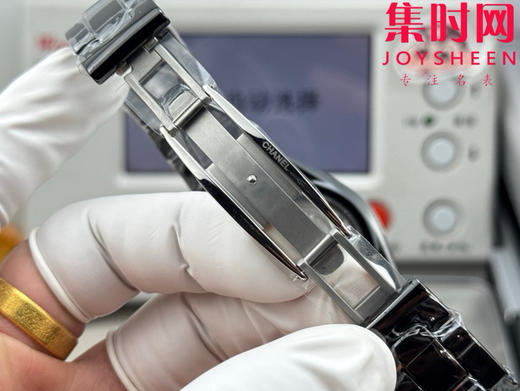 YYDS香奈儿J12陶瓷系列 卡通形象 小人动偶-"公仔图案"系列 38mm透底机械 新款中性腕表 男女都可佩戴 表径38mm 商品图8