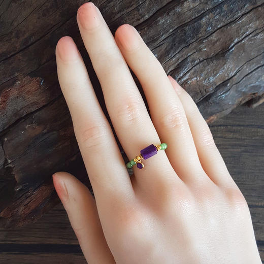 【天然正品】天然约4*7MM帝王紫方形舒俱来配和田玉碧玉圆珠戒指 13号（弹力绳）230126NJM18 商品图6