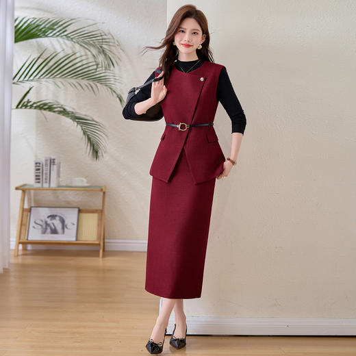 套装2026春季新款时尚洋气减龄气质马甲+半身裙+t恤三件套女ZQ603 商品图1