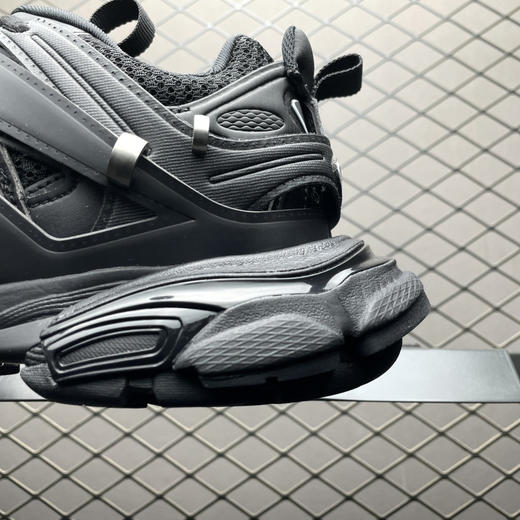 春季特惠💰720 巴黎世家 Track Sneaker 巴黎世家三代 环扣款 户外概念复古老爹鞋 商品图3