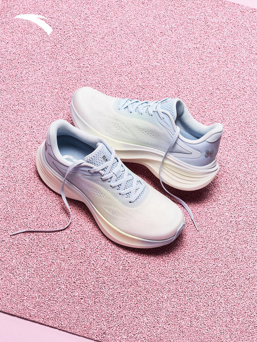 安踏叶子 | 厚底缓震女跑鞋耐磨防滑2026春季新款运动鞋122625536 商品图0