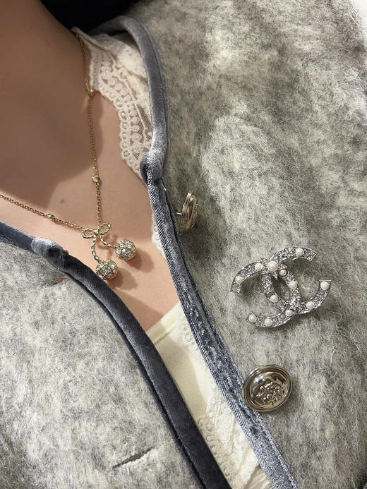 香奈儿 满钻星星珍珠双c胸针（XTY） 商品图0