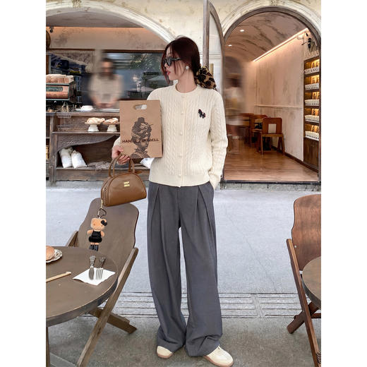 <曾小咸推荐>3.10现货秒杀 ！微信超特价！4色刺绣针织开衫 日常179.99 立减100 秒杀79.99！！西裤 秒杀89.99！！ 格子裤 秒杀89.99！！ 商品图3