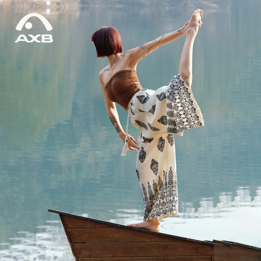 爱暇步2026春新款高腰印花瑜伽裤女显瘦长裤度假休闲风宽松阔腿裤 商品图4