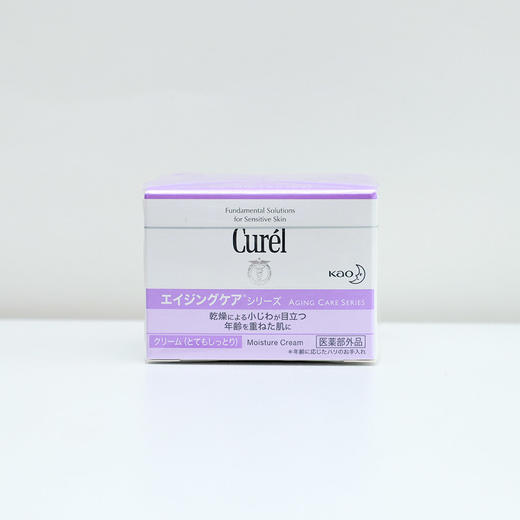 珂润淡纹紧致滋养乳霜40g/盒，专为敏感肌设计，蕴含神经酰胺与植物提取物，帮助肌肤保持滋润与弹性。质地柔滑易吸收 商品图5