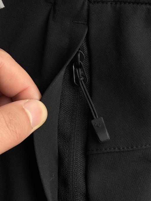 点此购买 迪桑特SKI STYLE系列男士防水透湿防风梭织运动长裤 LL 341389 商品图14