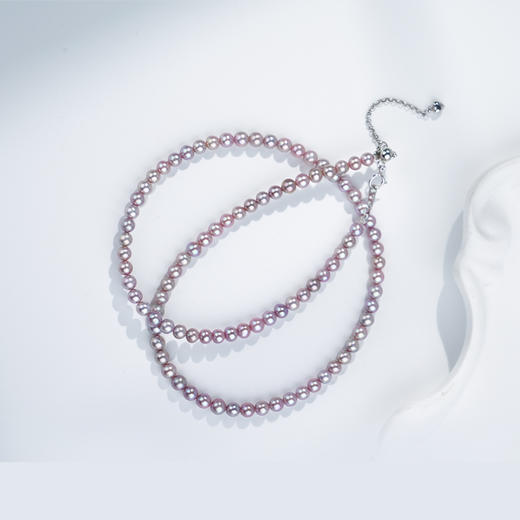 佐奈美（SANAMI) 魅力紫淡水小米珍珠项链，选用925银打造，搭配3.5-4.5mm近圆形紫色淡水珍珠，散发自然柔和光泽。 商品图1