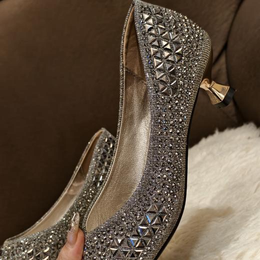 【爆仓！下单3-7天内发货】卷卷紫气质法式满钻优雅高跟鞋尖头单鞋 百搭优雅时尚 拉长腿部线条显高显瘦 商品图5