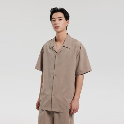 MODE COMMUTER | MC抗皱微皱绒感哑光翻领短袖衬衫MCF123114B 商品图3