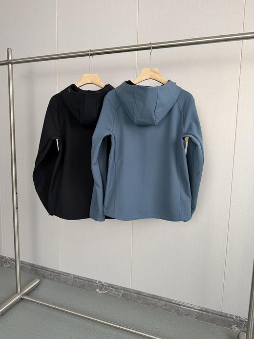 点此购买 可隆男士春季防风羽户外外套 zc 341226 商品图1