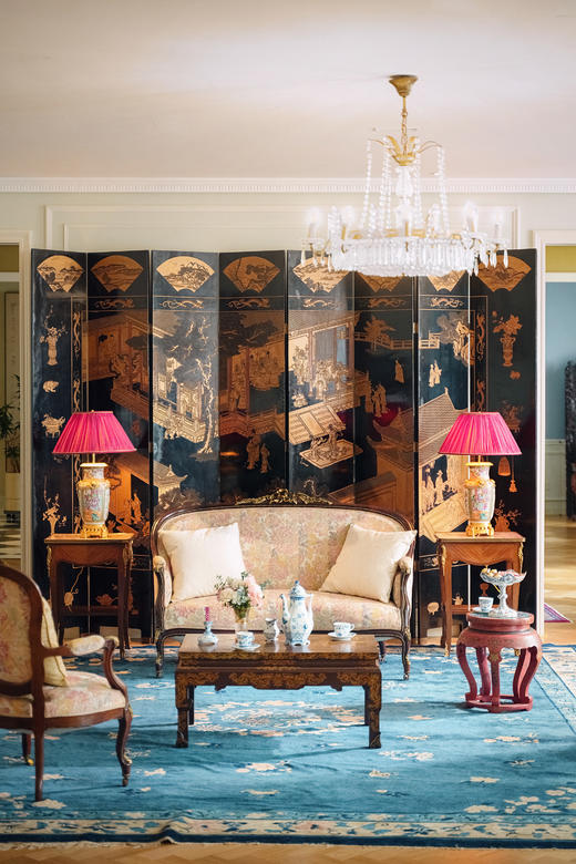 【已售】独角鹿西洋古董20世纪中国出品黑漆描金宫廷楼阁人物题材八扇屏风 商品图0