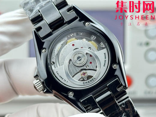 YYDS香奈儿J12陶瓷系列 卡通形象 小人动偶-"公仔图案"系列 38mm透底机械 新款中性腕表 男女都可佩戴 表径38mm 商品图7
