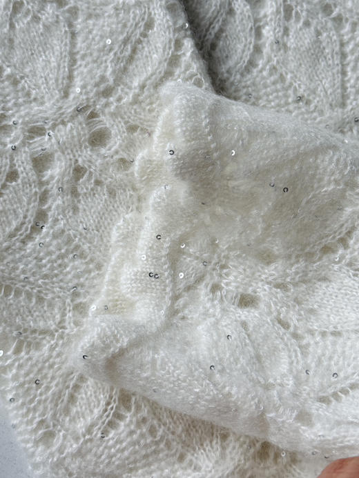 美爆~鄂尔*多思山羊绒真丝珠片纱提花镂空宽松针织衫【包邮+三天无理由退换】 商品图11