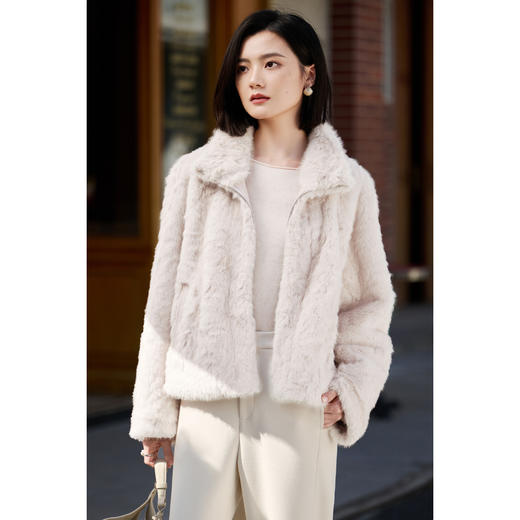 仿拉贡羊毛皮草外套 毛绒丰厚 自带光泽感 米思阳2025冬季优雅轻盈保暖仿皮草短外套女5743 商品图1