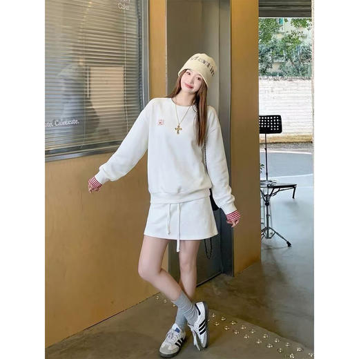 <曾小咸推荐>3.9现货秒杀 ！微信超特价！韩系格子拼接卫衣（送披肩） 日常189.99 立减100 秒杀89.99！！短裙 日常139.99 立减80 秒杀59.99！！ 商品图3