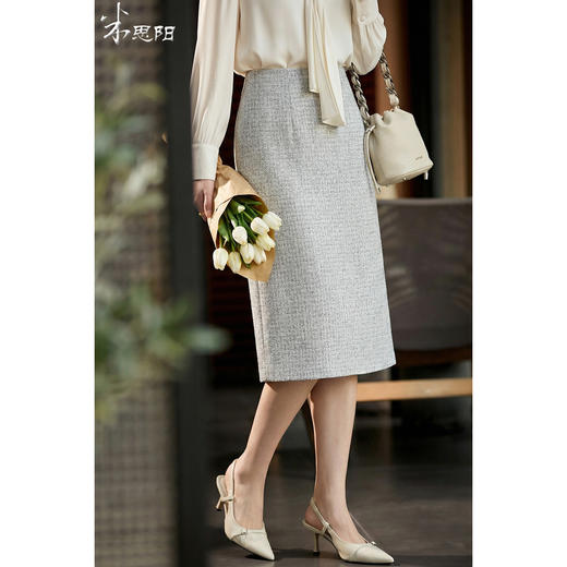 「银灰格调」小香风套装 米思阳2026春季高级感浅灰色小香风单排扣外套高腰半身裙两件套女4477 商品图8