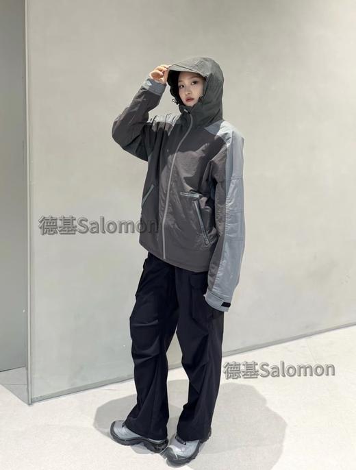 点此购买 萨洛蒙SLATE系列春秋季男女款户外防风连帽夹克 md 341369 商品图12