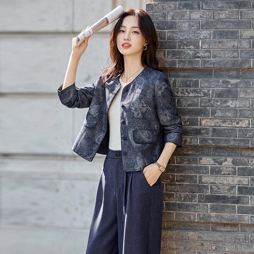 新款女装时尚洋气印花优雅时尚简约气质短款小外套LT2679 商品图2