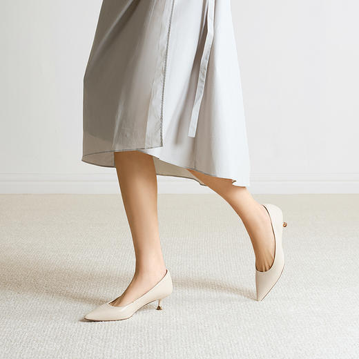 【静音系列】千百度裸色细高跟鞋女2026春季新款羊皮尖头浅口单鞋A26189905 商品图2