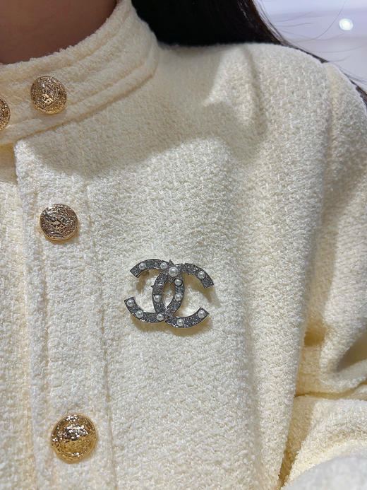 香奈儿 满钻星星珍珠双c胸针（XTY） 商品图5