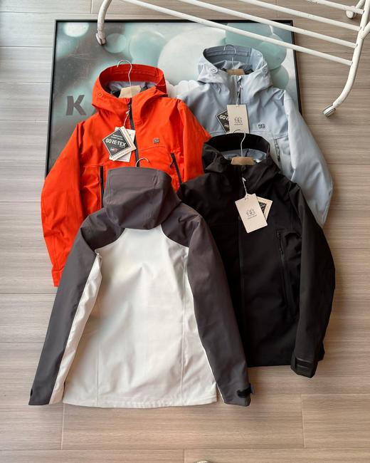 点此购买 可隆春秋季男女款硬壳压胶冲锋衣 hbj 341402 商品图1