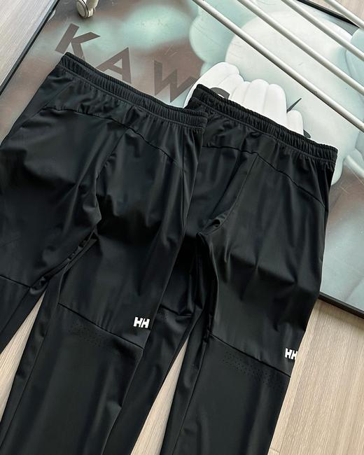 点此购买 海丽汉森夏季男士字母腰带日常运动防晒清爽凉感速干休闲针织长裤 hbj 341401 商品图12