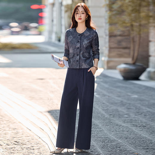 新款女装时尚洋气印花优雅时尚简约气质短款小外套LT2679 商品图3