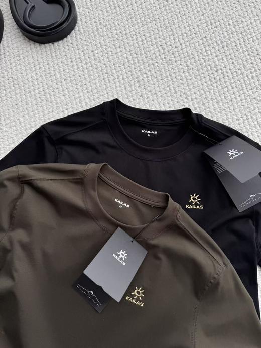 点此购买 凯乐石春夏季男女款马卡鲁峰印花户外机能短袖T恤 tuo 341380 商品图12