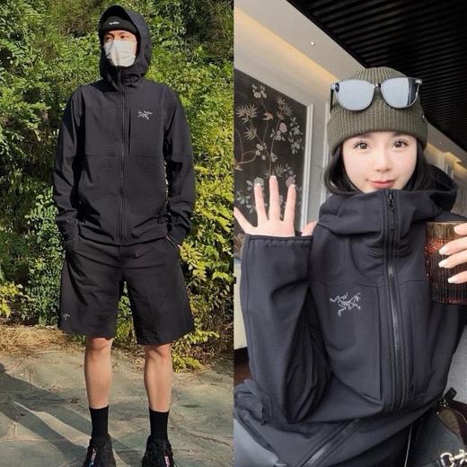 点此购买 始祖鸟春秋季男女款软壳连帽户外防风运动服冲锋衣 ggd 341260 商品图5