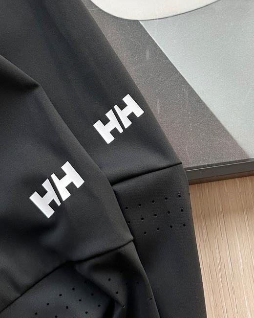 点此购买 海丽汉森夏季男士字母腰带日常运动防晒清爽凉感速干休闲针织长裤 hbj 341401 商品图7