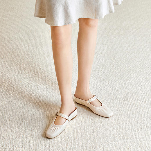 千百度薄底包头拖女2026夏季新款轻奢羊皮单鞋平底玛丽珍凉拖鞋A26214553 商品图2