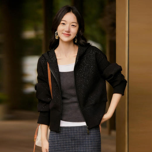 【超模君严选】LONGNVFAIR 银河细闪亮片黑色毛呢卫衣/裤子 毛呢面料，C位战袍 触感软糯温润，遮肉显瘦 商品图8