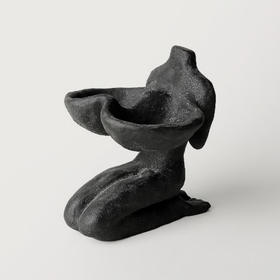 肆楼/「跪坐的胸怀」陶瓷摆件