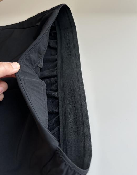 点此购买 迪桑特WOMEN'S TRAINING系列防泼水女士运动长裤 37 341362 商品图13