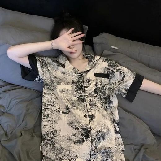【中式美学❗水墨家居套装】甄选细腻缎面面料，触感丝滑如绸，垂坠感十足，上身轻盈不闷汗，融合东方美学与现代潮流，自带清冷高级感，睡衣女夏季新款ins甜美风，薄款短袖家居服套装潮L 商品图1