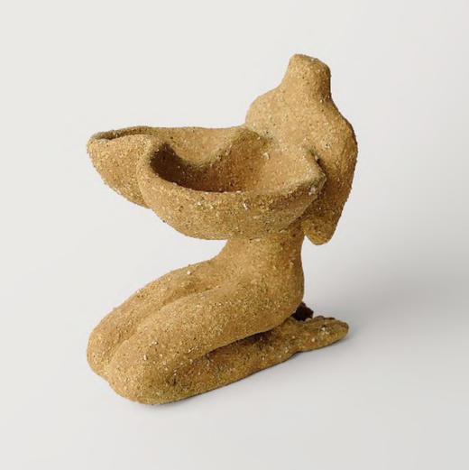 肆楼/「跪坐的胸怀」陶瓷摆件 商品图0