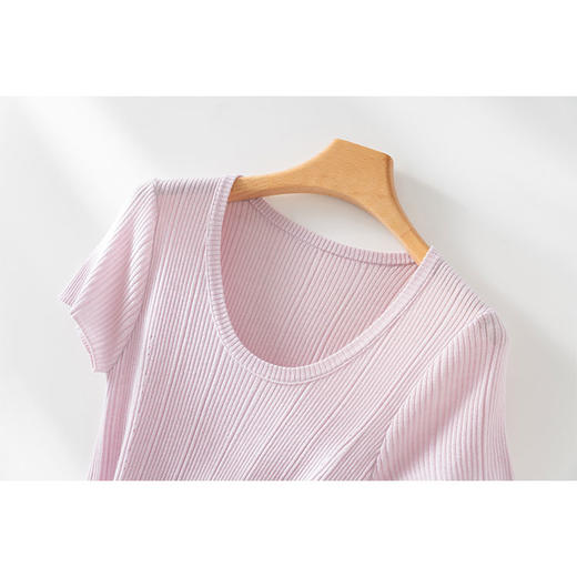 【贝拉推荐】显瘦天花板 鹅蛋领型坑条针织显瘦短袖T 五色可选【两件更优惠】 商品图5