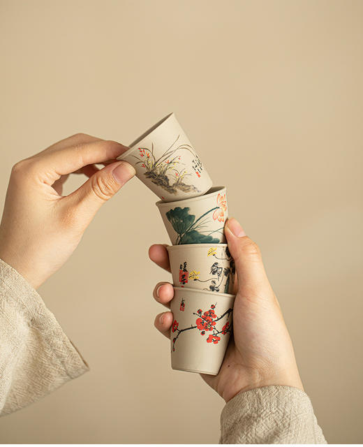 【拍1得8】香香梧舍老段泥粗陶功夫茶杯套装 | 手绘花鸟书法，德化制瓷世家匠人手作，质感出众 商品图4