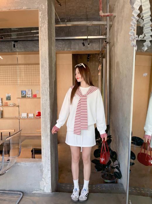 <曾小咸推荐>3.9现货秒杀 ！微信超特价！韩系格子拼接卫衣（送披肩） 日常189.99 立减100 秒杀89.99！！短裙 日常139.99 立减80 秒杀59.99！！ 商品图5