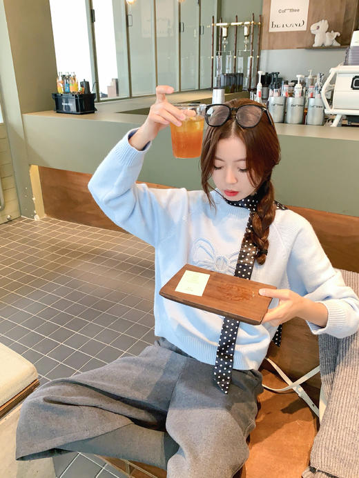 <曾小咸推荐>3.9现货秒杀 ！微信超特价！韩系蝴蝶结毛衣 日常199.99 立减110 秒杀89.99！！阔腿七分裤 秒杀89.99！！ 商品图9