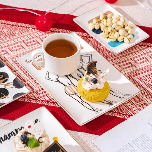 💥2折不到，低至💰9.9/个，仅此一团❗国际大牌🇺🇸🌸【RosannaRosanna描金艺术方盘】 💯真金描边，大师原创图案，复古奢美感十足 提升家居档次，亲朋好友聚餐必备❗  商品图4