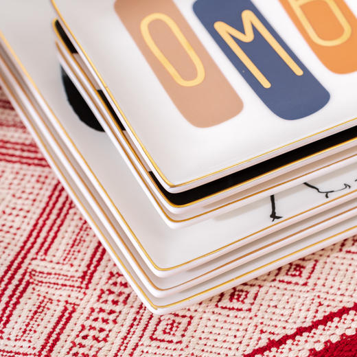 💥2折不到，低至💰9.9/个，仅此一团❗国际大牌🇺🇸🌸【RosannaRosanna描金艺术方盘】 💯真金描边，大师原创图案，复古奢美感十足 提升家居档次，亲朋好友聚餐必备❗  商品图5