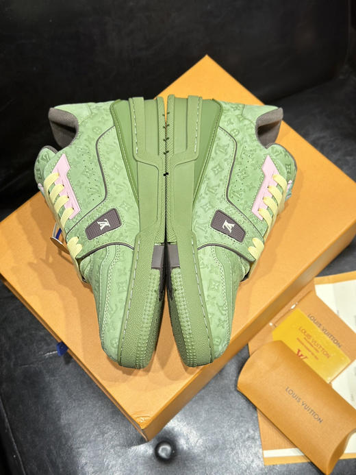 春季特惠💰650 公司级 LV 路易威登 trainer 走秀新款经典走秀新款 商品图4