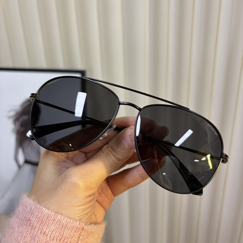新款纯黑飞行员墨镜