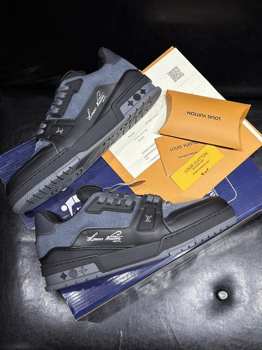 春季特惠💰650 公司级 LV 路易威登 trainer 走秀新款经典走秀新款 商品图1