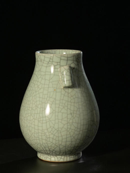 清	哥釉贯耳瓶 商品图1