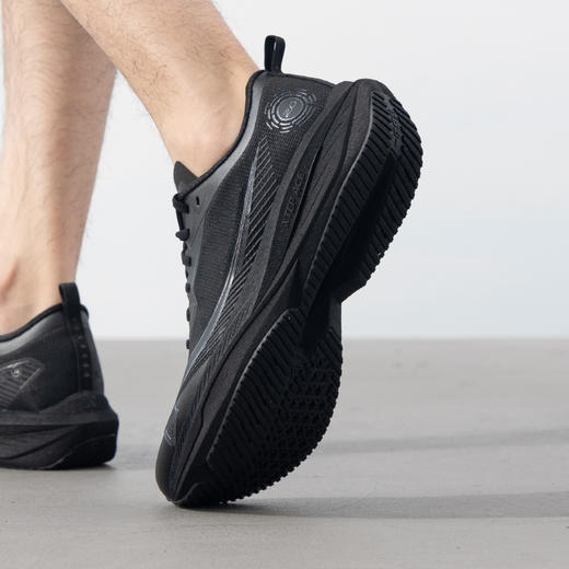 特步 一体成型2.0系列 男款 跑步鞋 商品图2