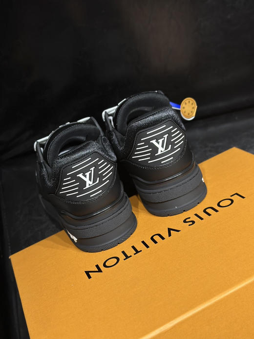 春季特惠💰570 公司级 # LV路易威登 trainer 走秀新款经典走秀新款 商品图2