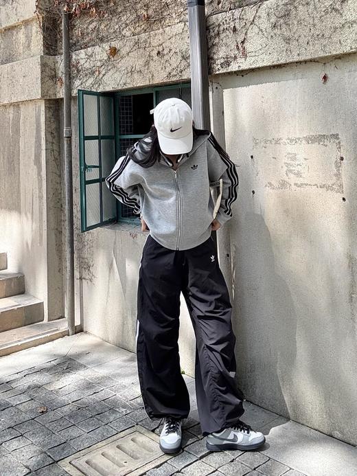 三叶草AD连帽棉卫衣外套 商品图7