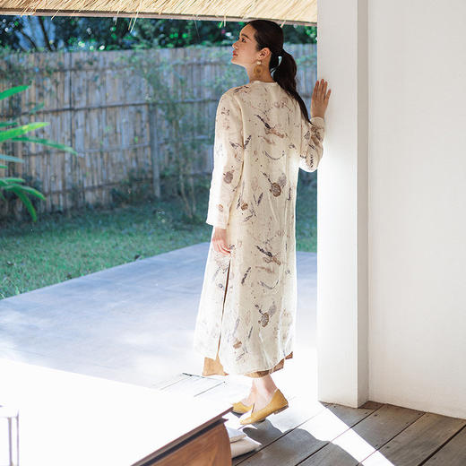 绽放155朵/亚麻数码印花新中式立领斜襟长袖连衣裙女阔感文艺长裙 商品图3